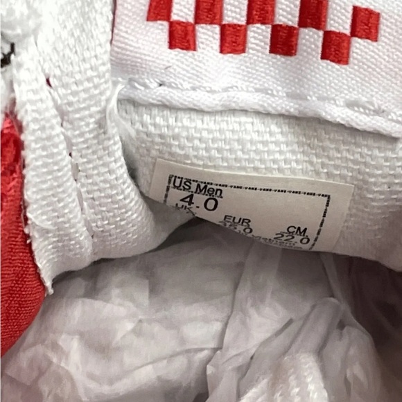 Vans - Picture 3 of 6